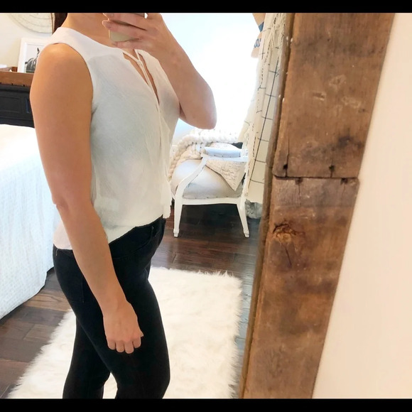 H&C Collection xsmall oversized boho tassel top - Picture 2 of 3